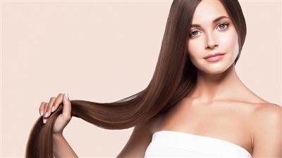  اكتشفي سر اللمسة الحريرية مع وصفات فعّالة لتنعيم الشعر