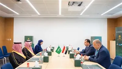 الرئيس التنفيذي لجهاز تنظيم الاتصالات يلتقي بنظرائه من دول الإمارات والسعودية وفرنسا وأمريكا