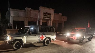 وصول عشرات الأسرى الفلسطينيين إلى رام الله