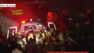 عاجل| وصول حافلة الصليب الأحمر إلى سجن عوفر تمهيدًا للإفراج عن الدفعة السابعة من الأسرى الفلسطينيين