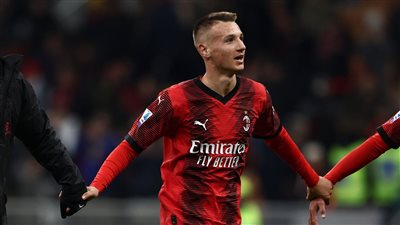 طفل ميلان يصنع التاريخ في الدوري الإيطالي أمام فيورنتينا