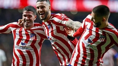 أتلتيكو مدريد ينتزع المركز الثالث من برشلونة في الليجا