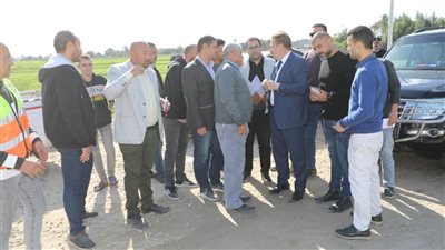 محافظ المنوفية يتفقد اصطفاف معدات ومركبات مديريات الخدمات