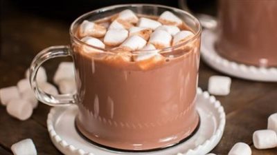  اسمحوا للدفء واللذة أن يتسللوا رحلة مشروب الشوكولاته الساخنة 