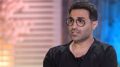 أحمد فهمي يكشف عن بوستر فيلم عصابة الماكس