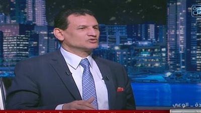 خبير اقتصادي: البورصة المصرية تنافس نفسها وتجني أرباح هذا العام