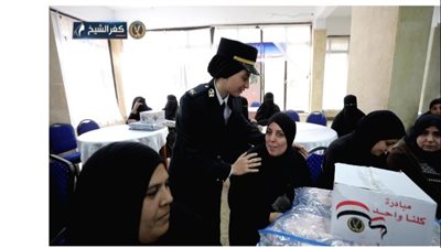 الداخلية تواصل توزيع المساعدات العينية على السيدات وخاصة المرأة المعيلة 