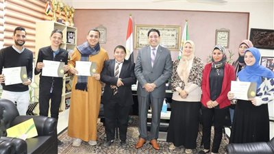 وكيل وزارة الشباب بالجيزة يكرم الفائزين في مسابقة الإنشاد الديني (صور)