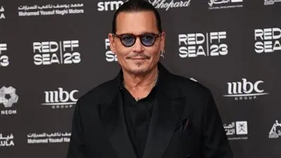 جوني ديب يتألق في مهرجان البحر الأحمر السينمائي