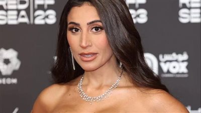 بفستان بني.. دينا الشربيني تتألق في مهرجان البحر الأحمر 