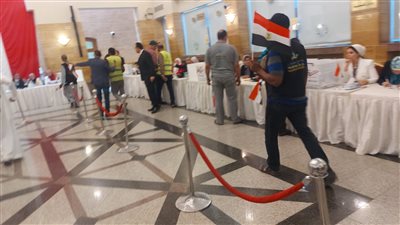 صور وفيديو.. المصريون بجدة يدلون بأصواتهم في انتخابات الرئاسة 2024