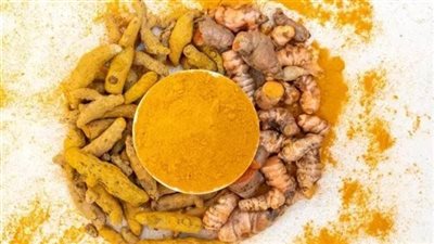 الفرق بين الكركم والكركمين وفهم أهميتهما واستكشاف فوائدهما الصحية 