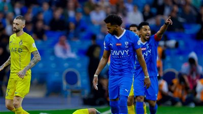 عقوبات صارمة تنتظر البليهي بعد إشاراته الغير لائقة في ديربي الرياض