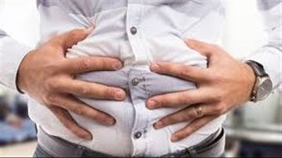 انتفاخ البطن.. هل هو عارض عابر أم إشارة للقلق؟