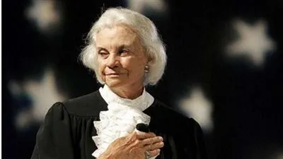 عاجل.. وفاة أول قاضية تنضم إلى المحكمة العليا الأمريكية