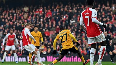 قطار آرسنال يتخطى محطة وولفرهامبتون ويواصل صدارة الدوري الإنجليزي