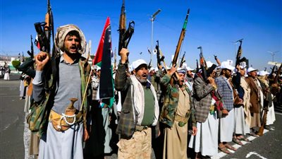 عاجل| الحوثيون: نفذنا عملية عسكرية ضد سفينة حاويات متجهة لإسرائيل بطائرة مسيرة