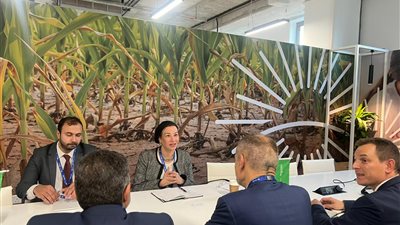 وزيرة البيئة تبحث التعاون المشترك مع رئيس شركة شنايدر العالمية لتعزيز الاستثمار البيئي والمناخي