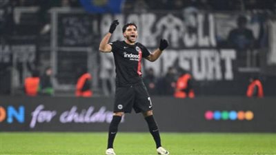 تقييم عمر مرموش في مباراة آينتراخت فرانكفورت وأوجسبورج بالدوري الألماني