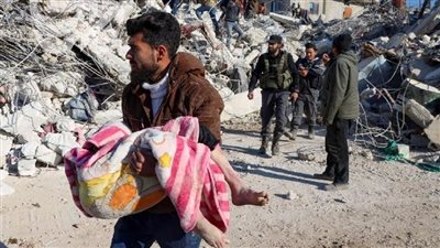 عاجل| 7 شهداء في قصف إسرائيلي استهدف منزلا بدير البلح بغزة