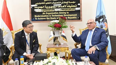 مباحثات بين رئيس الهيئة العربية للتصنيع ووفد شركة KAI الكورية العالمية 