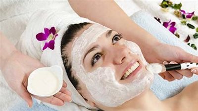 6 طرق مختلفة ومتنوعة لترطيب البشرة في المنزل