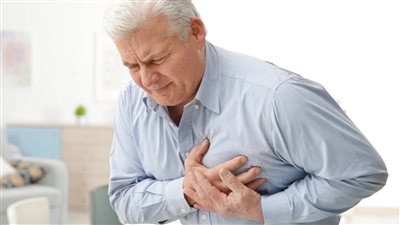 الأزمة القلبية: تعرّف على أعراضها وأسبابها وكيفية العلاج والوقاية