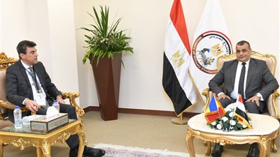وزير الإنتاج الحربي يستقبل نائب رئيس الوكالة الرومانية للاستثمار والتجارة الخارجية