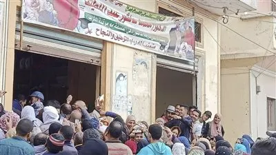 توزيع 7 أطنان سكر بسعر 27 للكيلو على المواطنين في بني عبيد بالدقهلية