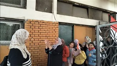 فرحة بين كبار السن والأطفال في مدارس عين شمس أثناء الانتخابات الرئاسية 2024