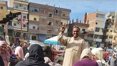 من مختلف القرى.. الشعب يتوجه لمقار اللجان الانتخابية للمشاركة في الانتخابات الرئاسية 2024