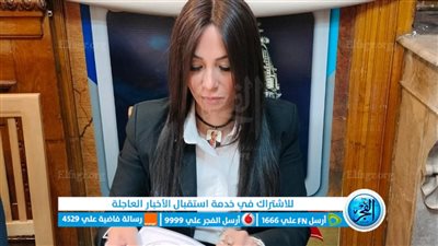 بجانب قلبها.. المستشارة رئيس لجنة السيسي تحمل صورة والدها الشهيد هشام بركات