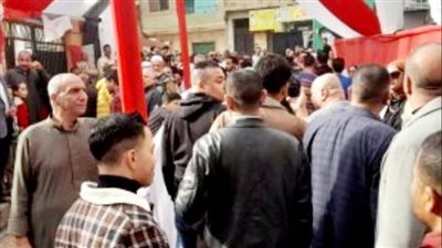 اصطفاف الناخبين أمام لجان أوسيم للتصويت في الانتخابات الرئاسية 