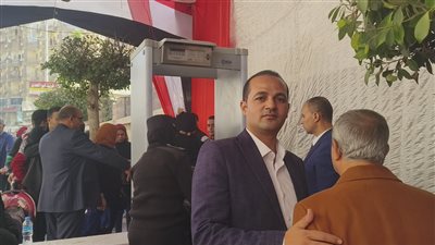 الشرطة النسائية على أبواب اللجان في الدقهلية.. صور 