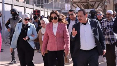 محافظ دمياط تتفقد اللجان الانتخابية وتشيد بوعي المواطن والمرأة (صور) 