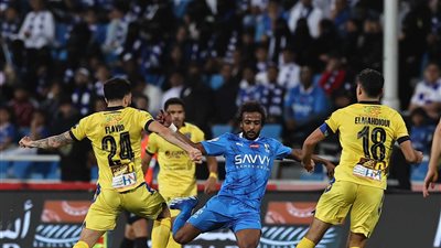 الهلال يتأهل لنصف نهائي كأس الملك بعد الفوز على التعاون بثلاثية