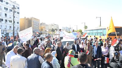 مسيرات حاشدة بأسوان في حب مصر لأكثر من 5 آلاف مواطن