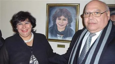 نقابة السينمائيين تنعى وزيرة الثقافة السابقة إيناس عبد الدايم في وفاة زوجها