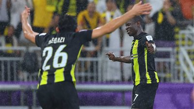 أحمد حجازي.. مباراة الأهلي ستكون مباراة كبيرة أمام أكبر نادي في إفريقيا 