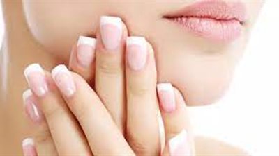 وصفات من المنزل لتقوية وتطويل الأظافر