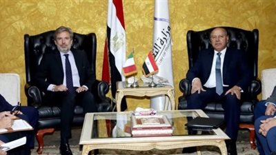 سفير إيطاليا بالقاهرة: المناخ الاستثماري في مصر واعد وعنصر جاذب للشركات الإيطالية