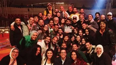 طه دسوقي يحتفل بانتهاء تصوير أولى بطولاته المطلقة 