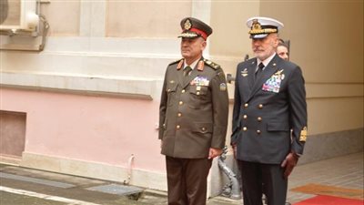 عودة رئيس أركان حرب القوات المسلحة إلى أرض الوطن بعد انتهاء زيارته الرسمية لـ إيطاليا
