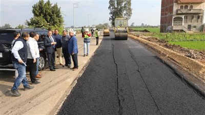 محافظ المنوفية يتفقد مستجدات مشروع مكتبة مصر العامة وأعمال رصف وتطوير منطقة مساكن العمال