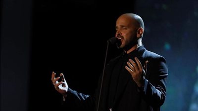 أبو يطرح أغنية 