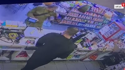 شاهد| لحظة تنفيذ عملية طعن لجندي إسرائيلي قرب حاجز رنتيس العسكري غرب رام الله