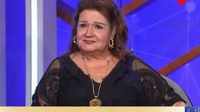 خاص.. ميمي جمال: بحب أشاهد المسارح التجريبية والمواهب الفنية الجديدة