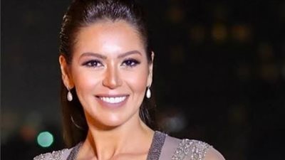 حوار | لقاء الخميسي: المرأة حرة وترتدي ما تريد.. وحُبي لعبد المنصف يزيد مع الزمن