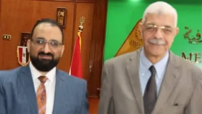 رئيس جامعة المنوفية يقدم التهنئة لأستاذ بكلية الاقتصاد المنزلي حصل على براءة اختراع جديدة