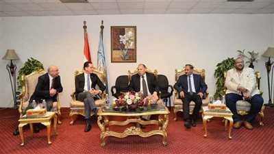 افتتاح المركز الإعلامي بمركز التدريب وخدمة العملاء بخزان مياه غرب أسيوط